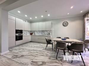 2-к квартира, вторичка, 108м2, 1/5 этаж