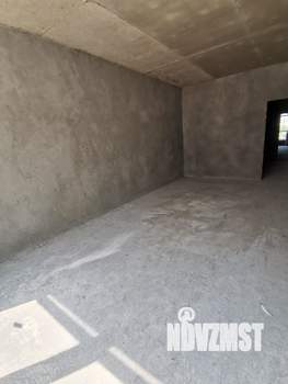 4-к квартира, вторичка, 130м2, 1/7 этаж