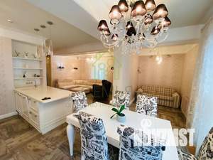 2-к квартира, вторичка, 134м2, 2/5 этаж