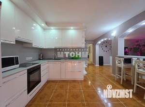 2-к квартира, вторичка, 92м2, -1/6 этаж
