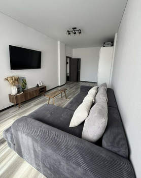 2-к квартира, вторичка, 65м2, 1/7 этаж