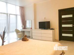 2-к квартира, вторичка, 63м2, 1/6 этаж