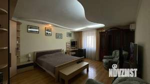 2-к квартира, вторичка, 83м2, 3/5 этаж