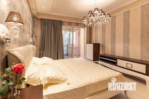 3-к квартира, вторичка, 131м2, 2/5 этаж