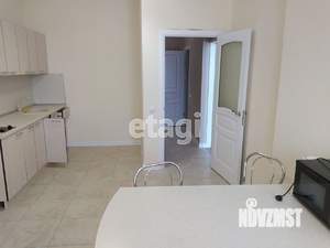 1-к квартира, вторичка, 61м2, 1/4 этаж