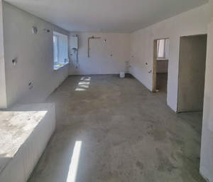 2-к квартира, вторичка, 61м2, 1/4 этаж