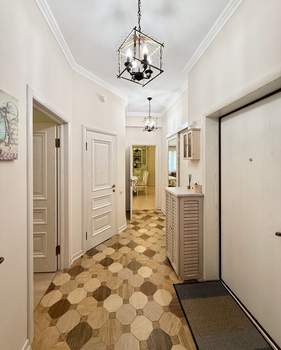 2-к квартира, вторичка, 79м2, 1/5 этаж
