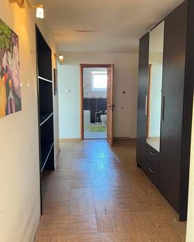 2-к квартира, вторичка, 70м2, 3/4 этаж