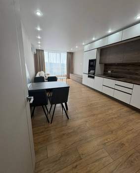 2-к квартира, вторичка, 82м2, 17/20 этаж