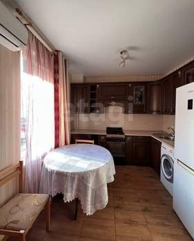 2-к квартира, вторичка, 55м2, 1/4 этаж