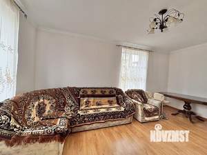 3-к квартира, вторичка, 100м2, 3/3 этаж