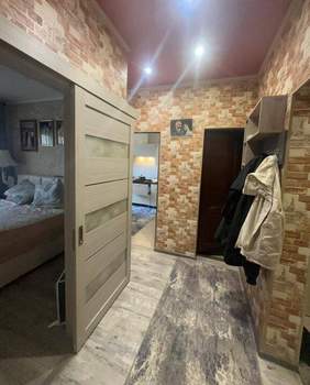 2-к квартира, вторичка, 50м2, 1/9 этаж