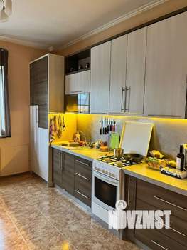2-к квартира, вторичка, 70м2, 1/4 этаж