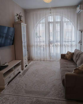 2-к квартира, вторичка, 71м2, 1/8 этаж