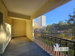 Студия квартира, вторичка, 131м2, 3/6 этаж