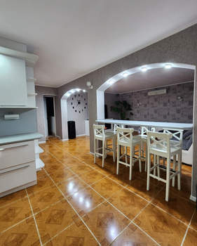 3-к квартира, вторичка, 92м2, 1/4 этаж
