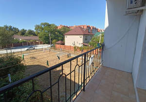 2-к квартира, вторичка, 80м2, 2/4 этаж