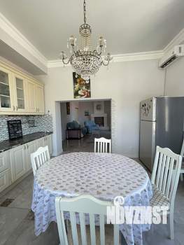 4-к квартира, вторичка, 136м2, 3/3 этаж