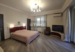 2-к квартира, вторичка, 78м2, 1/6 этаж