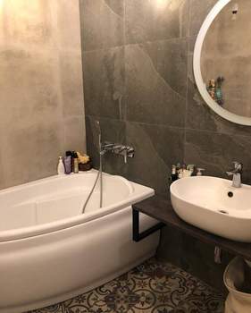 1-к квартира, вторичка, 61м2, 4/5 этаж