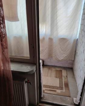 2-к квартира, вторичка, 47м2, 1/3 этаж