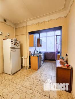3-к квартира, вторичка, 100м2, 1/6 этаж