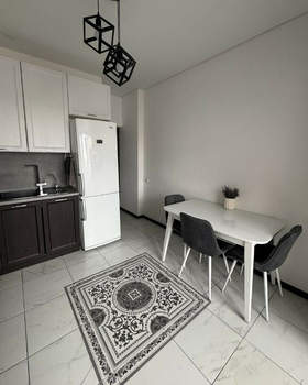2-к квартира, вторичка, 65м2, 1/7 этаж