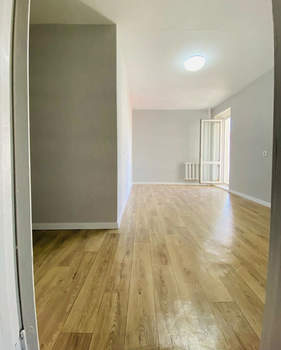 2-к квартира, вторичка, 63м2, 7/10 этаж
