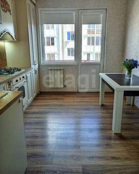 2-к квартира, вторичка, 63м2, 4/7 этаж