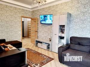 2-к квартира, вторичка, 74м2, 1/6 этаж