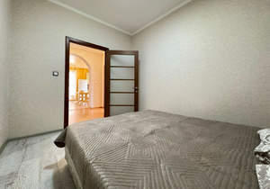 2-к квартира, вторичка, 80м2, 2/4 этаж