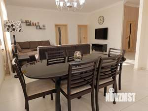 3-к квартира, вторичка, 106м2, 3/6 этаж