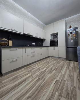 2-к квартира, вторичка, 70м2, 2/2 этаж