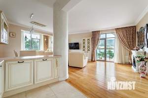 3-к квартира, вторичка, 135м2, 4/16 этаж