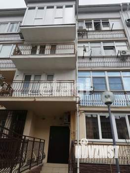 2-к квартира, вторичка, 35м2, 1/4 этаж