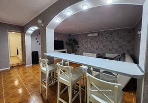 3-к квартира, вторичка, 92м2, 1/4 этаж