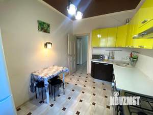 3-к квартира, вторичка, 65м2, 1/4 этаж