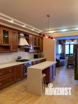 4-к квартира, вторичка, 145м2, 3/4 этаж