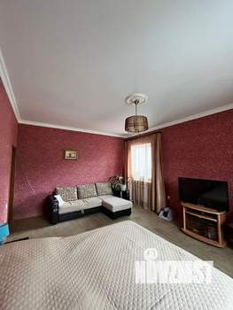 2-к квартира, вторичка, 70м2, 1/4 этаж