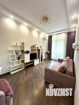 1-к квартира, вторичка, 53м2, 1/10 этаж