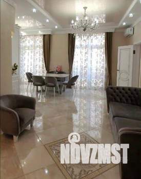 2-к квартира, вторичка, 72м2, 1/5 этаж