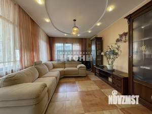 3-к квартира, вторичка, 145м2, 2/6 этаж