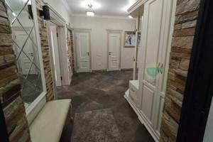 3-к квартира, вторичка, 104м2, 1/7 этаж
