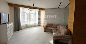 2-к квартира, вторичка, 77м2, 1/8 этаж