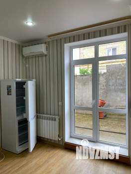 2-к квартира, вторичка, 63м2, 1/4 этаж