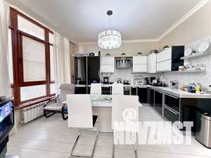 4-к квартира, вторичка, 106м2, 3/3 этаж