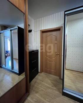 2-к квартира, вторичка, 55м2, 1/4 этаж