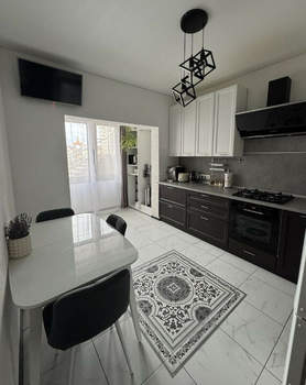 2-к квартира, вторичка, 65м2, 1/7 этаж