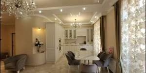 2-к квартира, вторичка, 72м2, 1/5 этаж