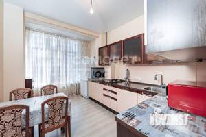 2-к квартира, вторичка, 70м2, 3/6 этаж